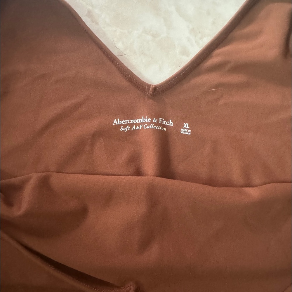 A&F Seamless V Neck Bodysuit - Picture 4 of 4